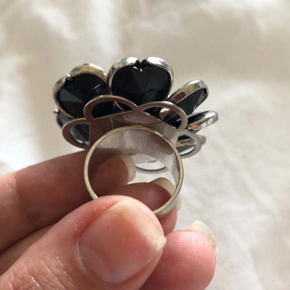 Flower ring - Picture 6 of 6
